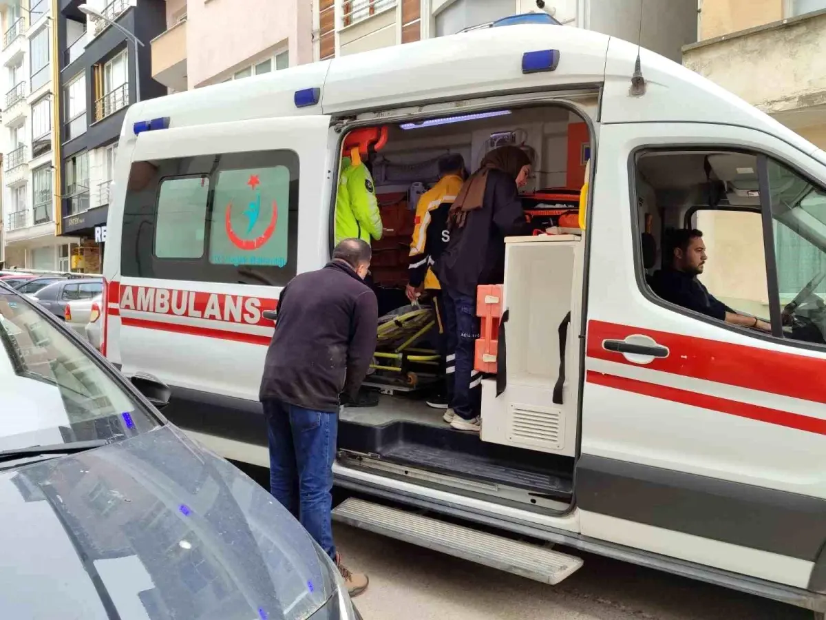 Sinop’ta Motosiklet ile Otomobil Çarpıştı: Sürücü Yaralandı