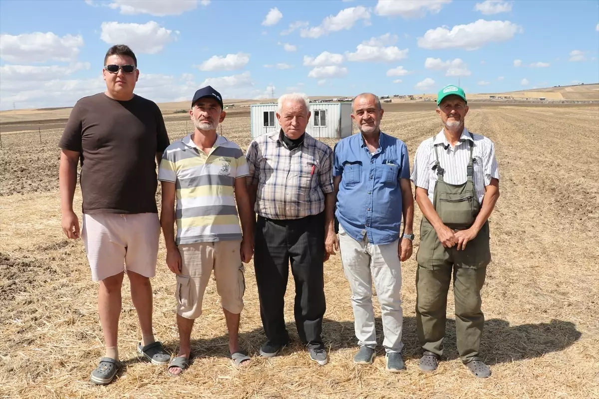 ciftciler tarim arazilerindeki engel ve konteynerlere tepki gosterdi b8iikLV9