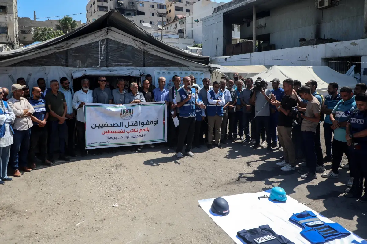 gazeteciler israil saldirisini protesto etti TAw4CyP5