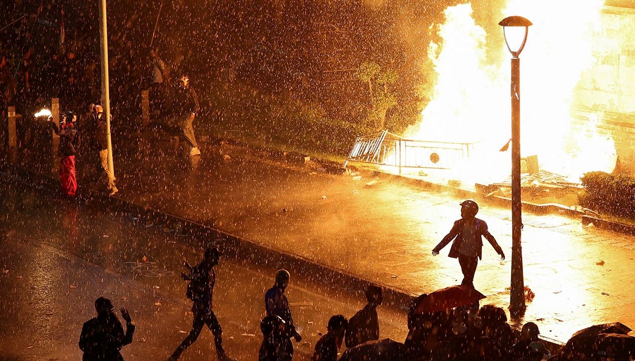 vekil maasi eylemi isyana donustu jv3YtD2r