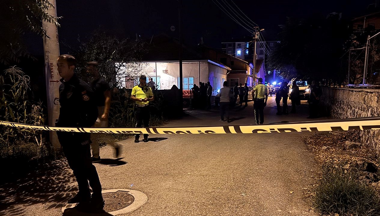 once komsusunu sonra annesi ve kardesini vurdu 1u1I9xHz