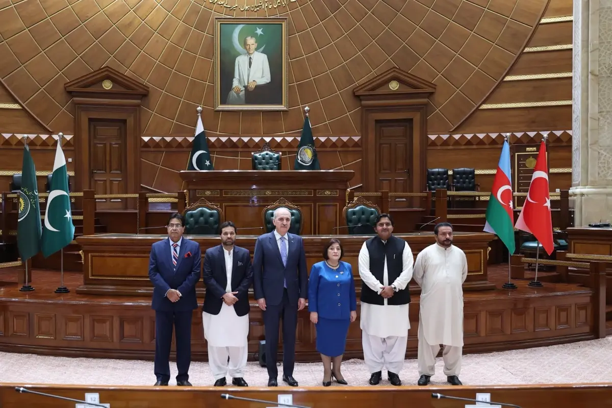 tbmm baskani numan kurtulmus pakistanda pencap eyalet meclisini ziyaret etti qsG3kp6f.jpg