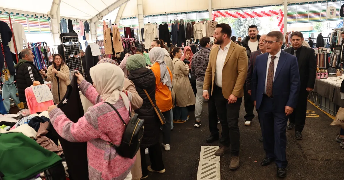 niluferin 7nci giyim pazari acildi wTqSlPOS.webp