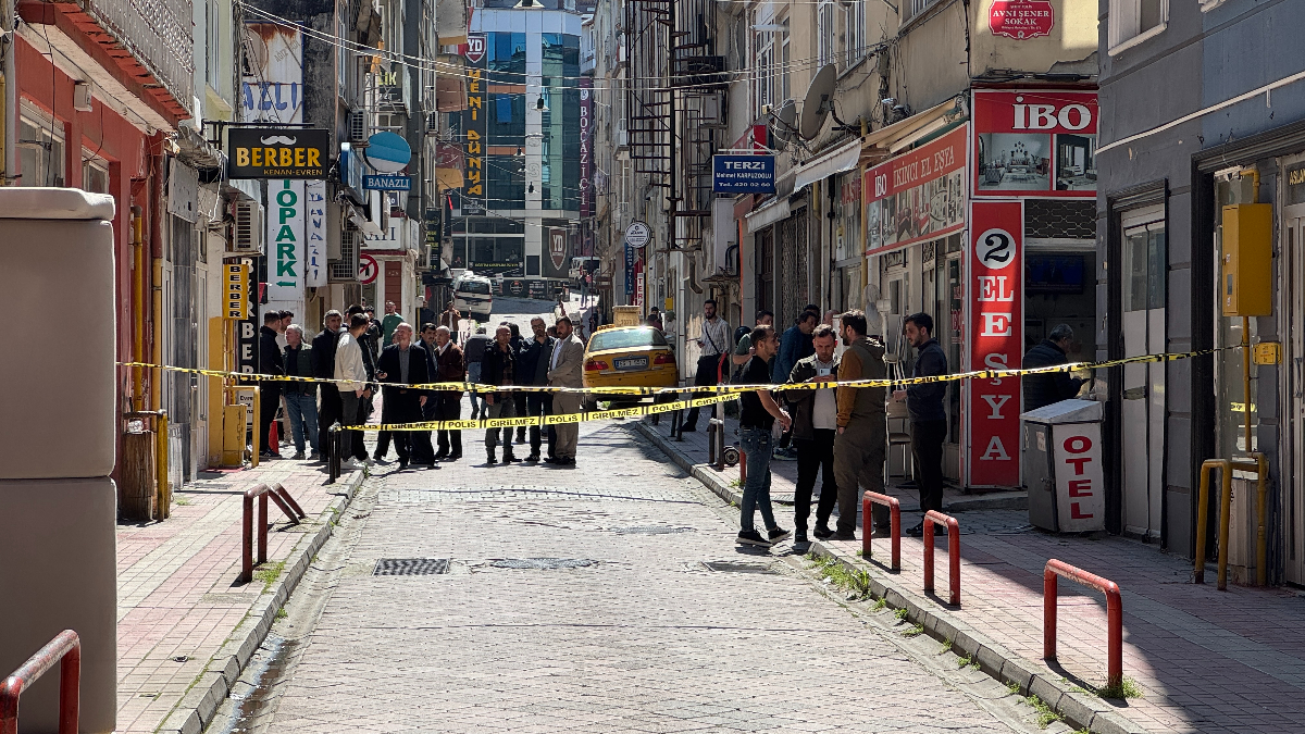 samsunda ogul kuzenini oldurmekten baba ise azmettirmekten hakim karsisinda iJwgE84l.jpg