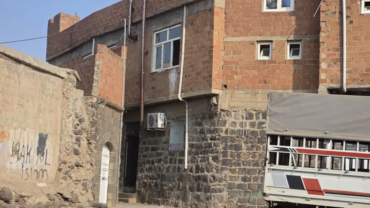 sanliurfada bir evde silahli catisma 1 kisi oldu 8 gozalti var xPsHRkhi.jpg