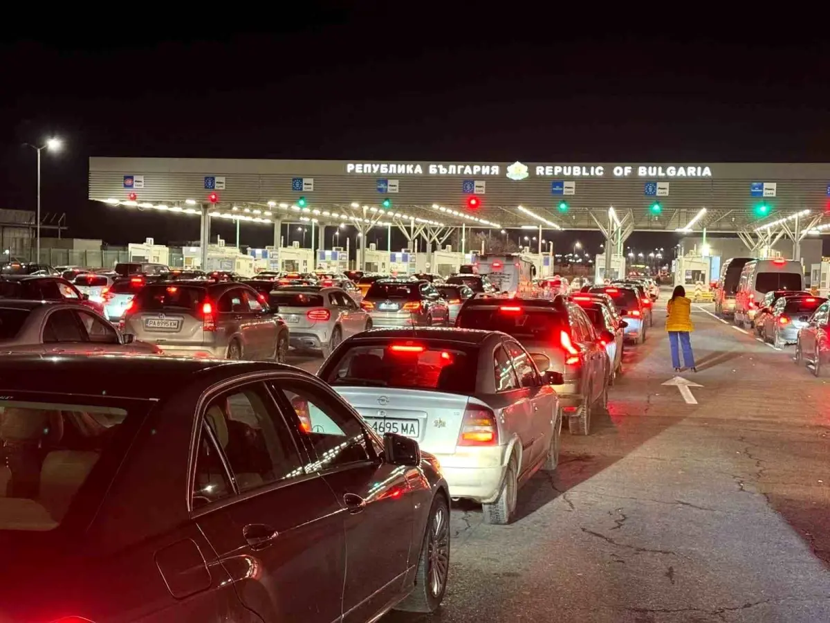 Yılbaşı Alışverişi Sınırda Yoğunluk Yarattı