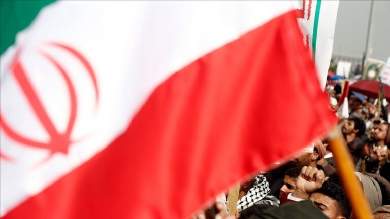 irandaki-gosterilerde-olenlerin-sayisi-65e-yukseldi-nGBrvacr.jpg